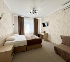 Номер комфорт с 1 двуспальной кроватью в Олимпия