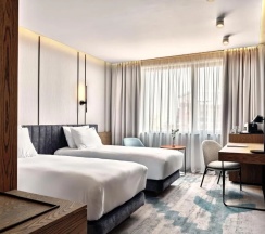 Двухместный номер Standard 2 отдельные кровати в Crowne Plaza Sofia by IHG