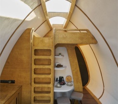 Лунный модуль в Аномалия