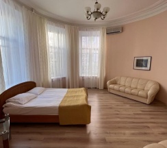 Четырехкомнатная квартира с отдельным входом Невский 90 в Агни