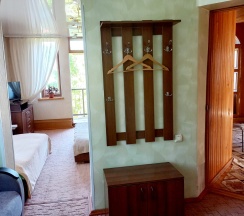 Улучшенный семейный номер с двуспальной или 2 односпальными кроватями с видом на озеро в Замок