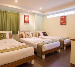 Трёхместная студия односпальная кровать в My Way Hua Hin Music Hotel