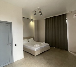 Двухместный номер Standard с балконом и с видом на город двуспальная кровать в Maximus