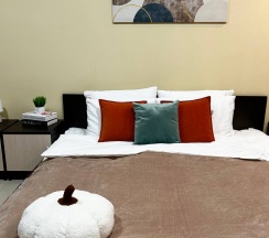 Номер стандарт эконом с 3 односпальными кроватями (без окна) в Дисней