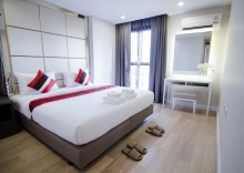 Номер Premium с балконом в Hope Land Hotel Sukhumvit 8