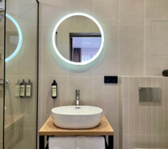 Люкс с балконом в Вертикаль