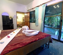 Люкс с 2 комнатами с балконом в Ya Nui Resort