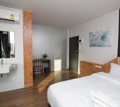 Двухместный номер Standard двуспальная кровать в The Arbern Hostel x Bistro