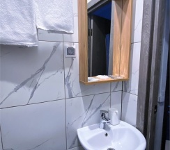 Комфорт двухместный номер7 с 1 двуспальной кроватью в Hotel Plus