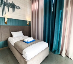 Трёхместный номер Standard с красивым видом из окна в Manresa family resort