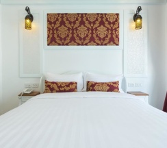 Двухместный номер Deluxe с балконом двуспальная кровать в White Ivory Bed & Breakfast