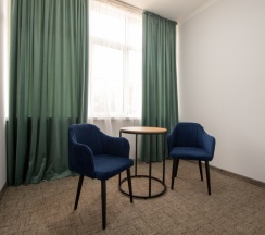 Двухместный номер Superior с балконом и с красивым видом из окна двуспальная кровать в Rodnik village&SPA