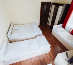 Люкс с персональной ванной комнатой в Пафос