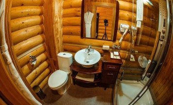 Стандартный номер с одной двуспальной и одной односпальной кроватью в Belka Hotel