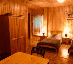 Двухместный номер эконом-класса с 2 отдельными кроватями в Большая Волга