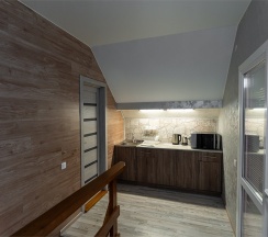 Двухэтажный коттедж с балконом и терассой в Домус.море