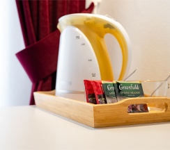 трехместный номер стандарт в Iq hotel