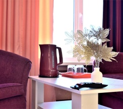 №9. Семейный номер с двуспальной кроватью, диваном и видом на Байкал в Прибой