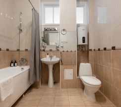 Апартаменты с 2 комнатами с балконом и с видом на город в GM Apartments
