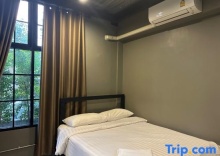 Двухместный номер Standard 2 отдельные кровати и односпальная кровать в Premier Hostel Chiang Mai