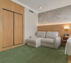 Улучшенный номер Делюкс с кроватью размера «King-size» в Hilton Garden inn Kaluga