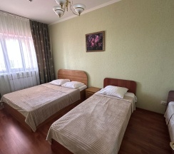 Люкс двухкомнатный с балконом в Николаевский