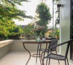 Двухместное бунгало Deluxe c 1 комнатой двуспальная кровать в Isara Nai Yang Resort