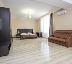 Двухместный номер Comfort с балконом и с красивым видом из окна двуспальная кровать в Luxury house