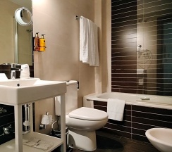 Семейный номер Standard с балконом в Casual Ilbira Granada Hotel
