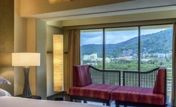 Двухместный полулюкс с видом на сад двуспальная кровать в Pullman Phuket Karon Beach Resort ex. Hilton Phuket Arcadia Resort