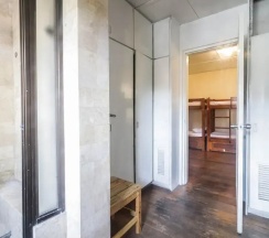 Кровать в общем номере в Kamuning Hostel