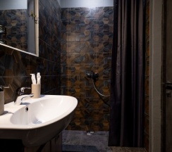Двухместный номер с мансардным окном в Bay house