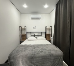 Двухместный номер с двуспальной кроватью в BoxHouse