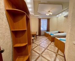 3-местный 1-комнатный стандартный номер  в Корона