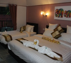 Трёхместный номер Standard в Samui Green Hotel