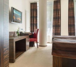 Семейный люкс с 2 комнатами в EA Hotel Crystal Palace