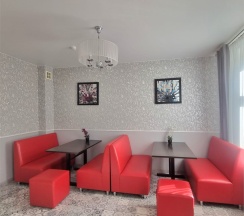 Кровать в 6-ти местном общем номере для мужчин в Wow!