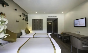 Двухместный номер Superior с балконом и с видом на сад 2 отдельные кровати в Chanalai Flora Resort, Kata Beach