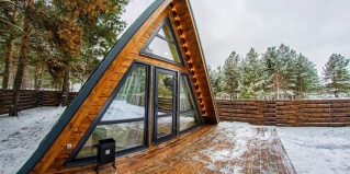 Подлесный: Коттедж A-Frame в сосновом лесу
