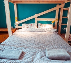 Камчатка в Chickadee Coliving
