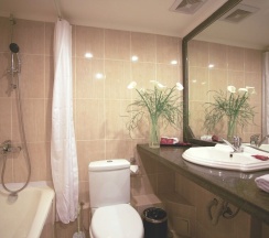 Двухместный номер Standard двуспальная кровать в Club Hotel Dostuk
