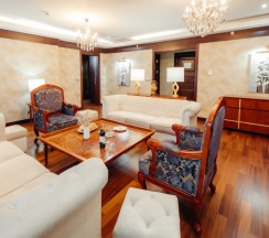 Люкс Presidential в Dedeman Oskemen Hotel