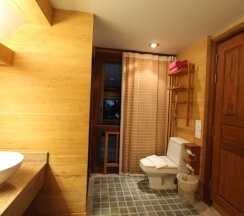 Вилла c 1 комнатой с балконом и рядом с пляжем в Sunset Park Resort and Spa