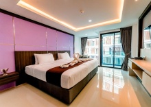 Номер Deluxe с видом на бассейн в The Proud Hotel Pattaya