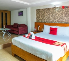 Двухместный номер Superior двуспальная кровать в RedDoorz Near Tan Dinh Market 3