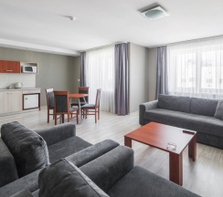 Апартаменты Superior c 1 комнатой с балконом и с красивым видом из окна в Комплекс апартаментов Комфорт