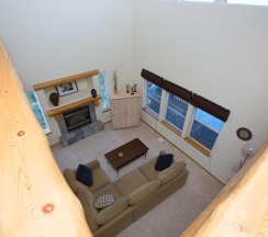 Апартаменты с 4 комнатами в Quiet River   *30 Day Minimum 4 Bedroom Townhouse by RedAwning