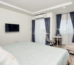Номер Deluxe с балконом и с видом на море в Beach 7 Condo by GrandisVillas