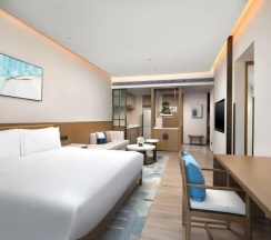 Номер Premium в Holiday Inn & Suites Sanya Yalong Bay
