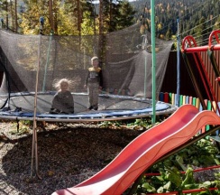 Коттедж с красивым видом из окна в Maas